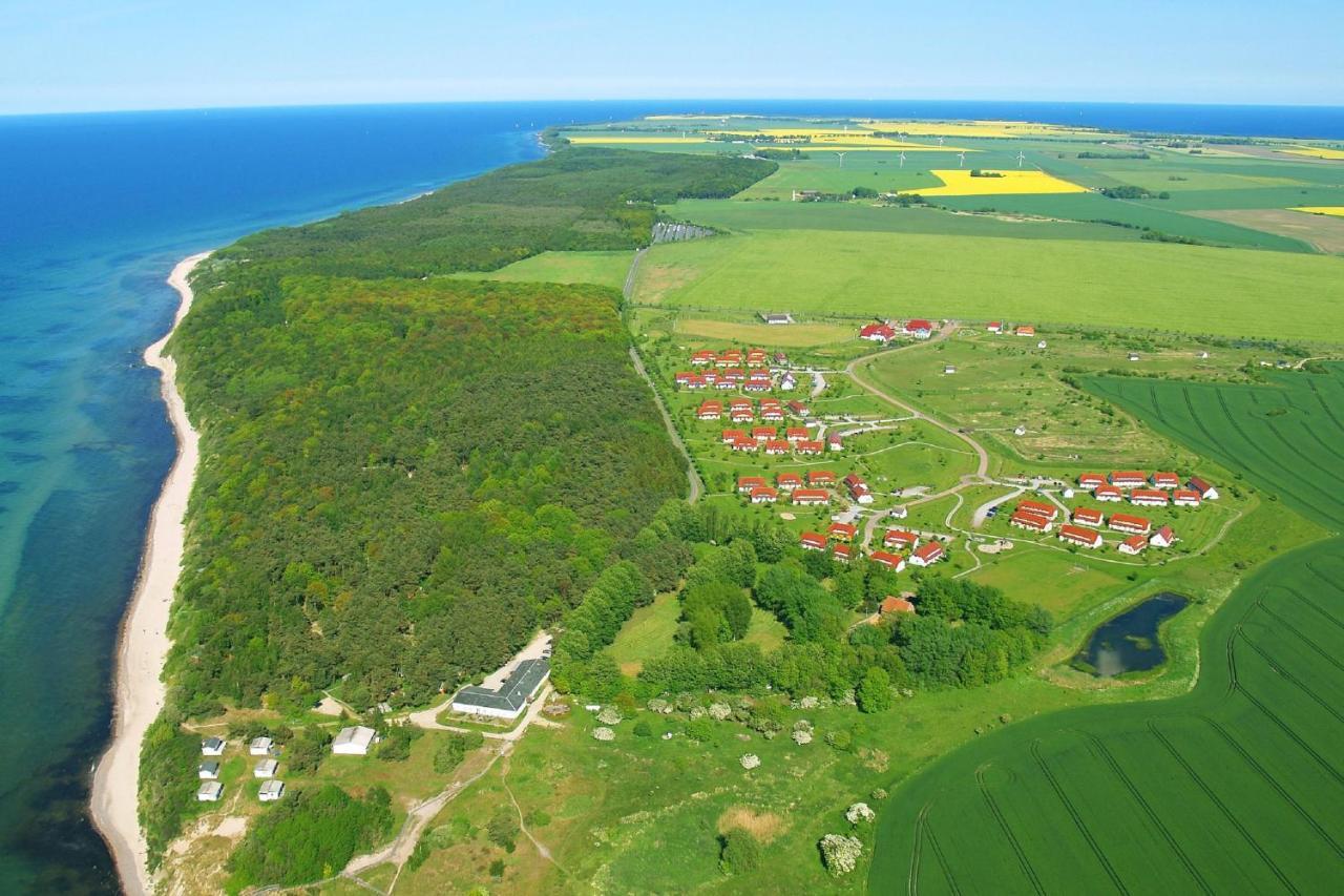 Strandnahe Ferienwohnung Mit Eigener Terrasse - Feriendorf Bakenberg Fewo D06 Dranske Exterior foto